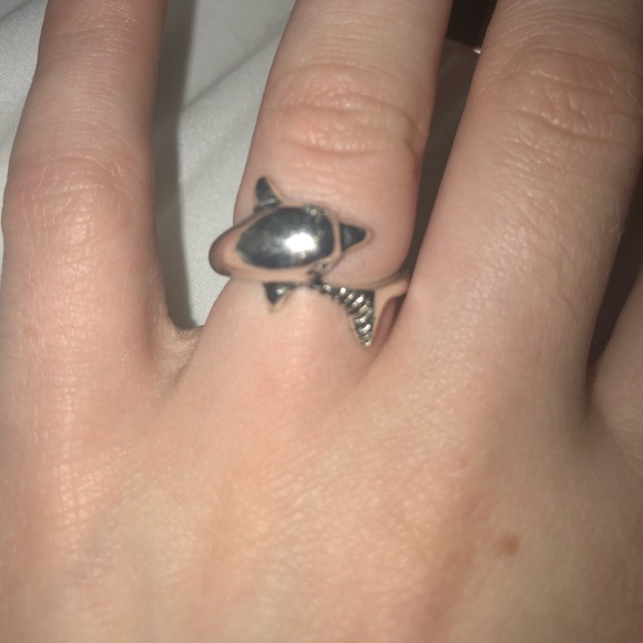 Dolphin Ring - Picture 4 of 4
